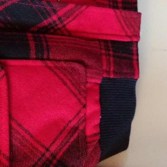 Red and black plaid hooded jacket zips up the front - Picture 3 of 6